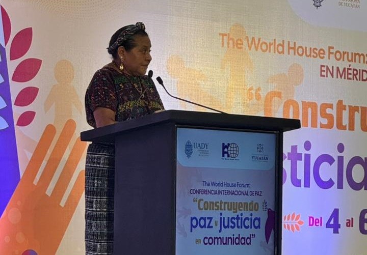 Pide Rigoberta Mench&uacute; a j&oacute;venes yucatecos a que reconozcan sus identidades