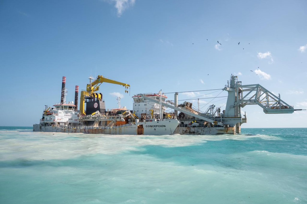 Supervisan fase final de ampliaci&oacute;n del Puerto de Altura