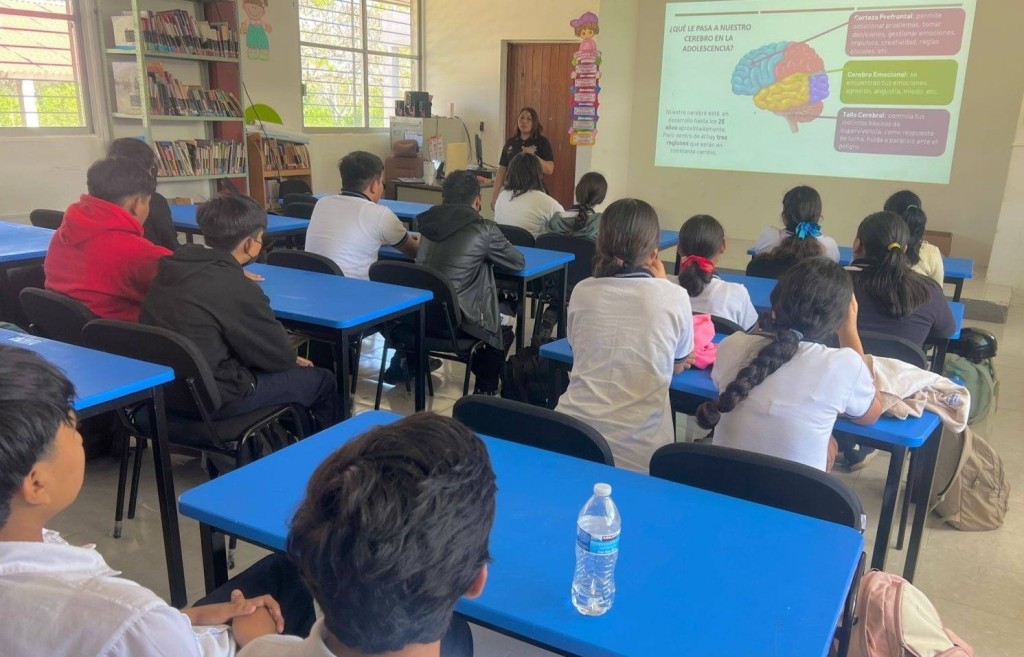 Siguen combatiendo las adicciones en escuelas de Tizim&iacute;n