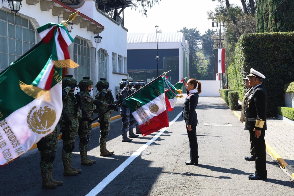 Presidenta encabeza ceremonia del D&iacute;a de la Bandera y destaca unidad y grandeza de M&eacute;xico