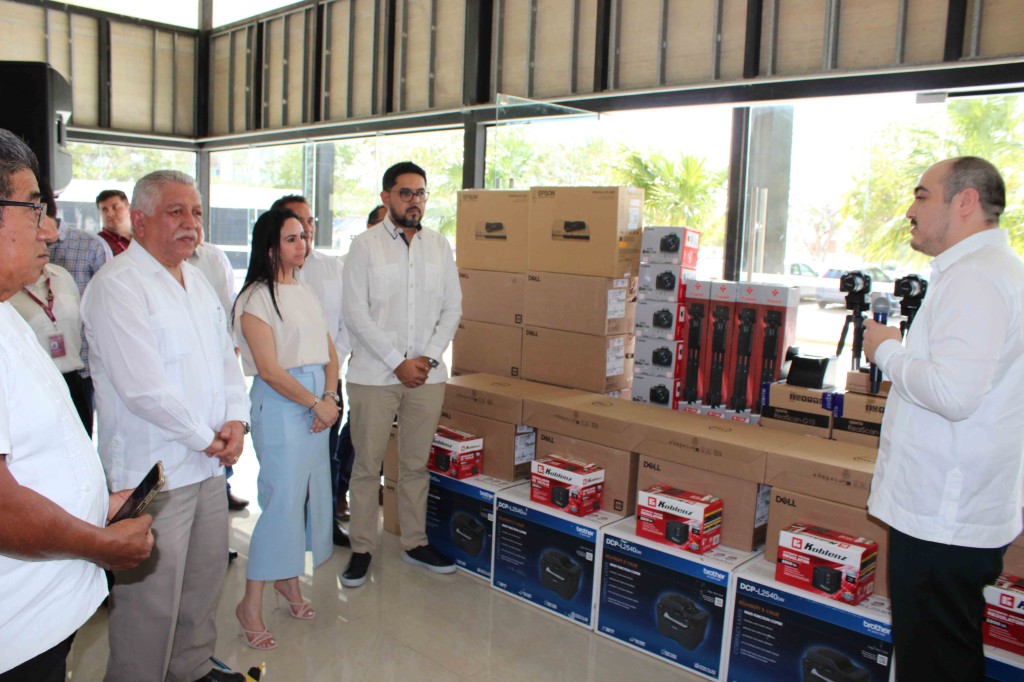 Modernizan el Registro Civil con nuevo equipo tecnológico