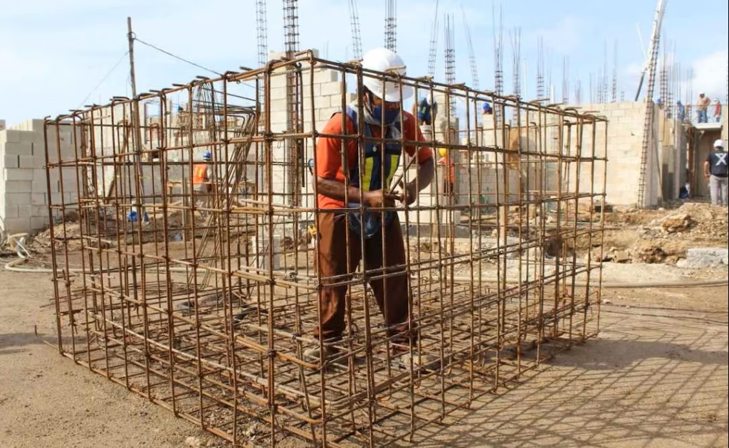 Dos d&iacute;as de descanso obligatorio para quienes trabajen 8 horas diarias de lunes a viernes, a partir del 2030