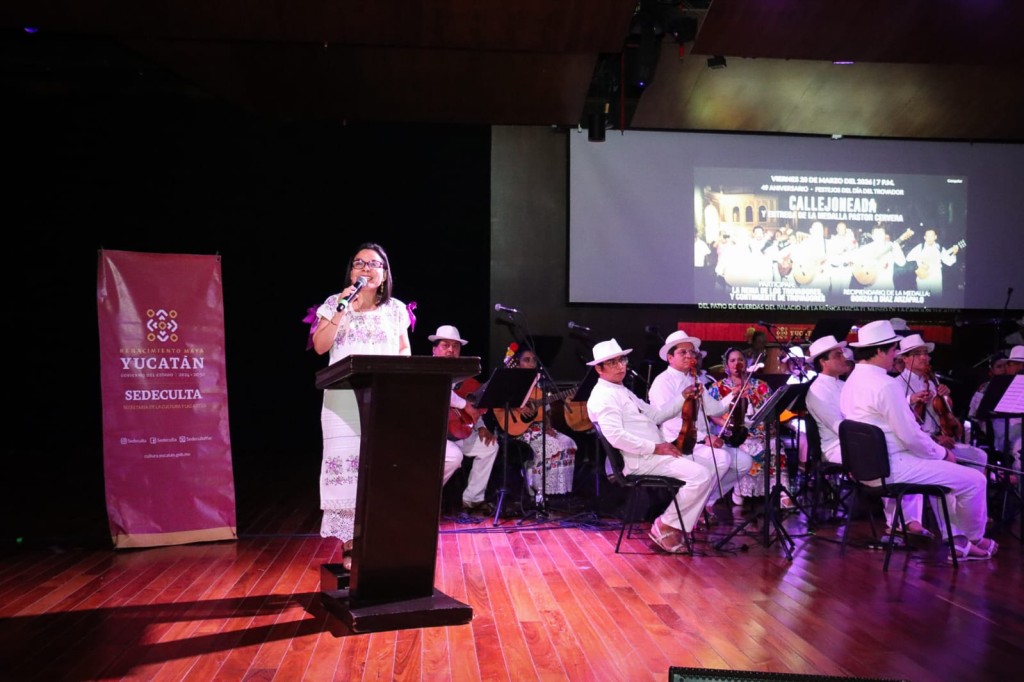 Refrendan en el 8M respaldo a las artistas de Yucatán