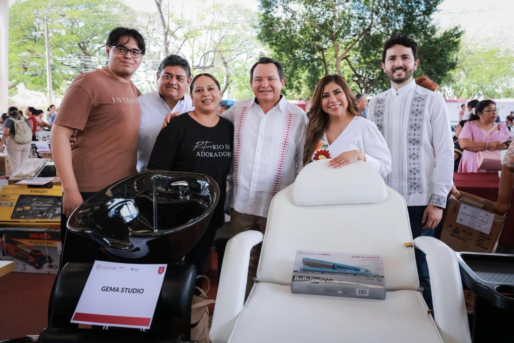 Entrega Gobierno del Estado herramientas para fortalecer emprendimientos