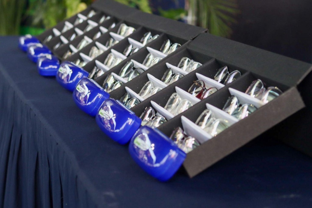 Realizará Ayuntamiento de Mérida otra entrega de lentes gratuitos