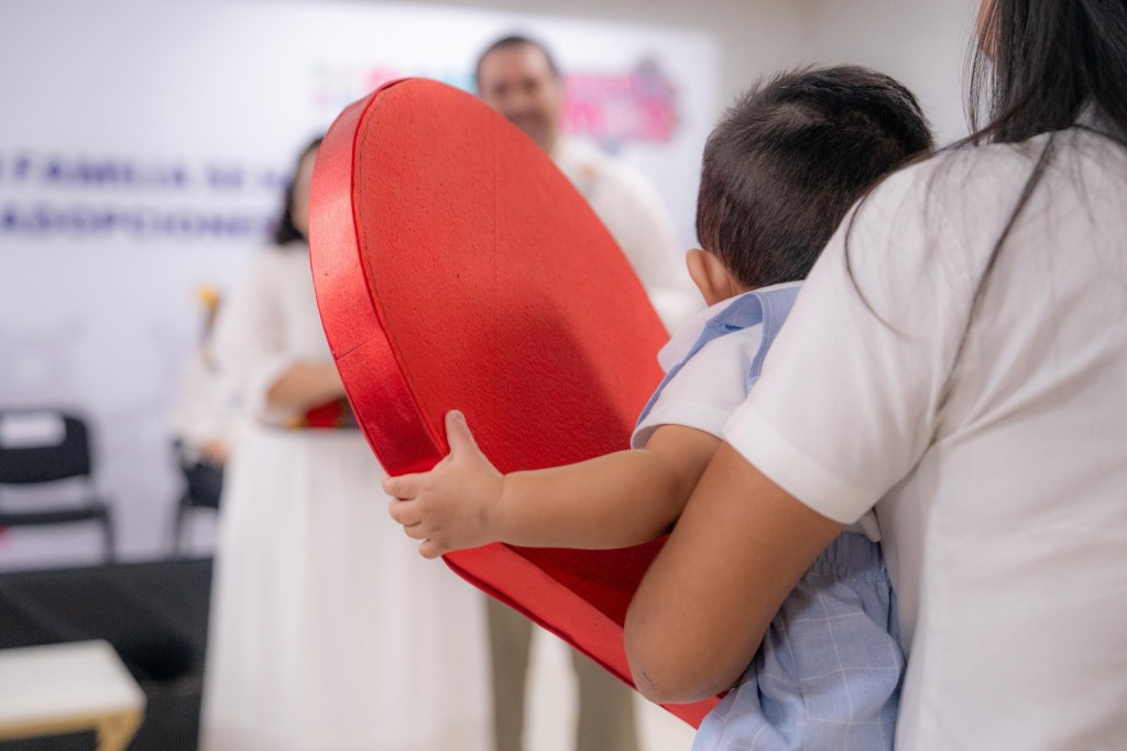 DIF Yucat&aacute;n concreta adopciones que garantizan el derecho a vivir en familia