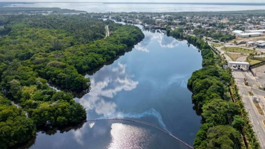 Aún no hay registro de que el derrame petrolero de Dos Bocas tenga presencia en Yucatán