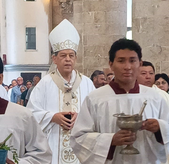 Llama arzobispo a respetar al papa le&oacute;n XIV y no creer en falsos profetas redes sociales