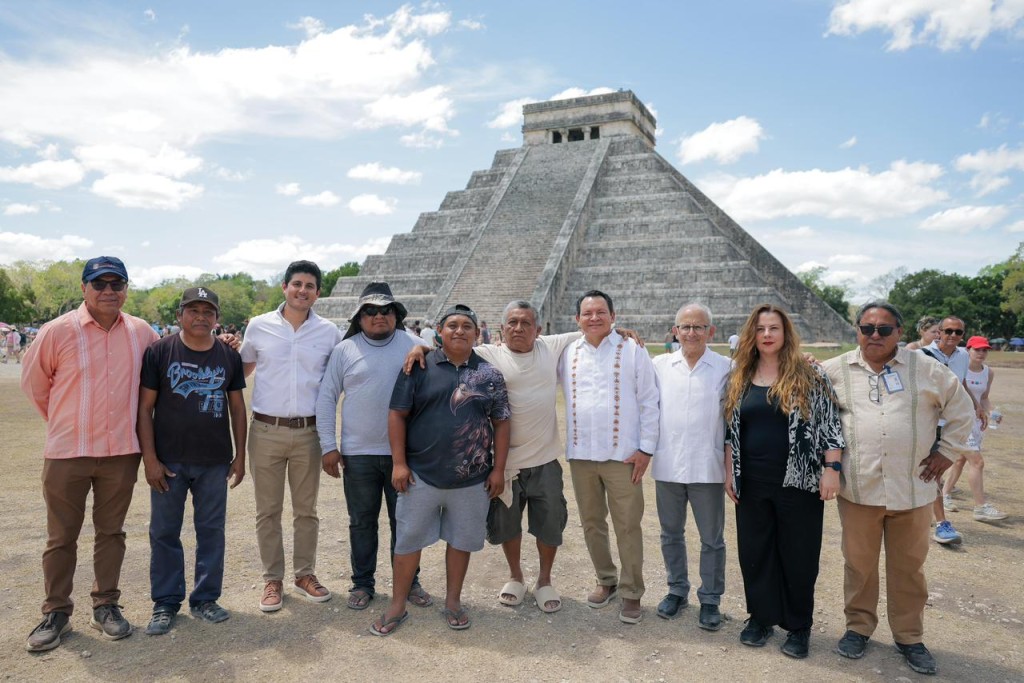 Reordenan comercio artesanal en Chich&eacute;n Itz&aacute;