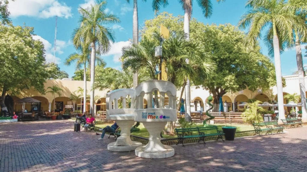 Anuncia Cecilia Patr&oacute;n la construcci&oacute;n de rampas en todos los parques de M&eacute;rida