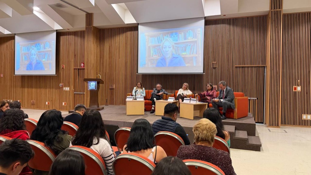 Expone Cecilia Patr&oacute;n las fortalezas de gobernar con participaci&oacute;n ciudadana