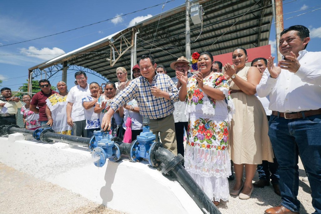 Rehabilitan sistema de agua potable en Muxupip, tras m&aacute;s de 30 a&ntilde;os