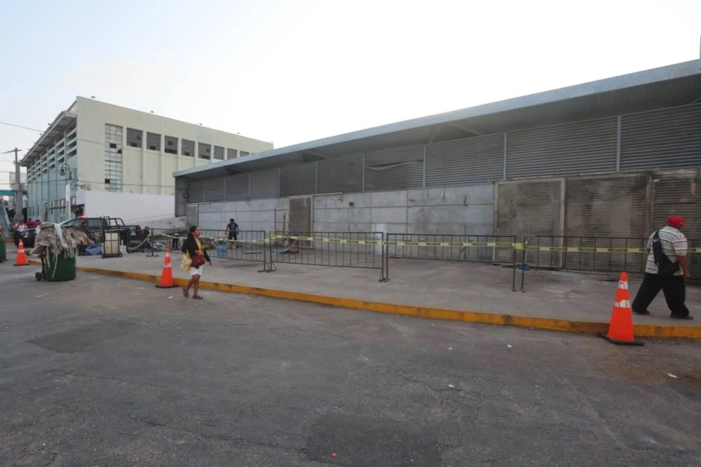 Reubicar&aacute;n a vendedores ambulantes retirados del Lucas de G&aacute;lvez