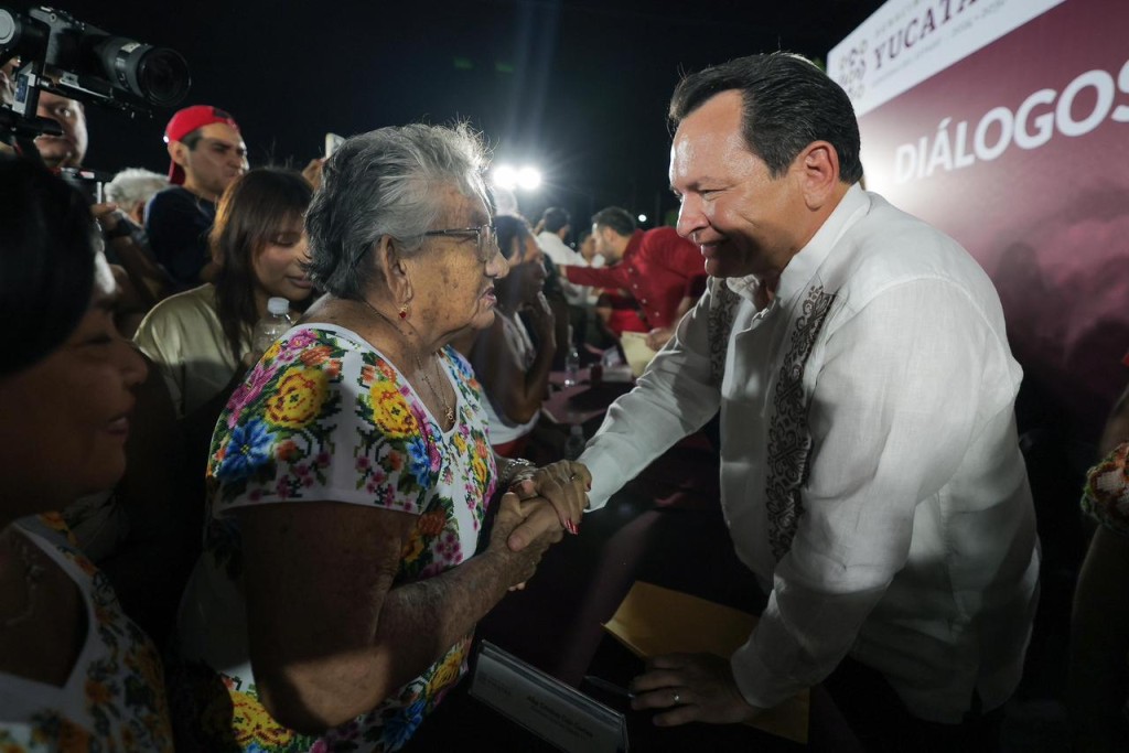 Atiende gobierno de Yucat&aacute;n planteamientos de familias de Kanas&iacute;n