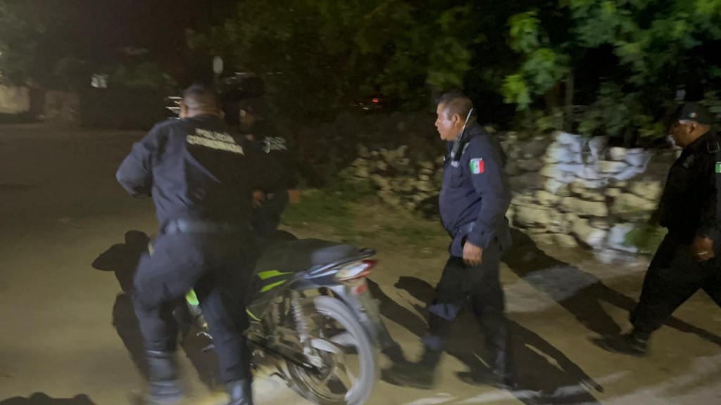 Le robaron la moto sus vecinos, denunci&oacute; y la recuper&oacute;, en Tizim&iacute;n
