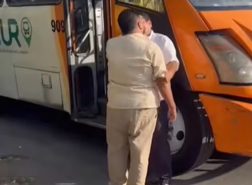 Investiga ATY por qu&eacute; dos choferes de transporte p&uacute;blico se jalotearon el cabello