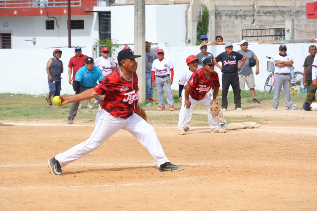 Alistan final del s&oacute;ftbol de veteranos, en Tizim&iacute;n