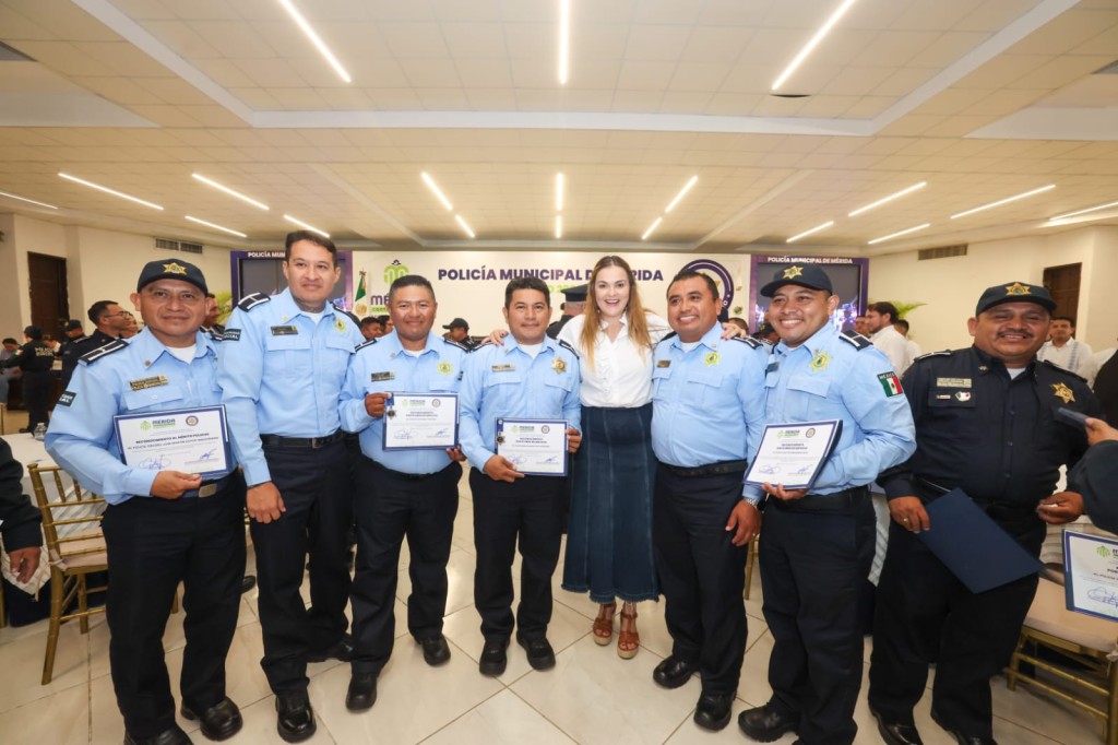 Reconoce Cecilia Patrón la labor de la Policía Municipal, en su 23 aniversario