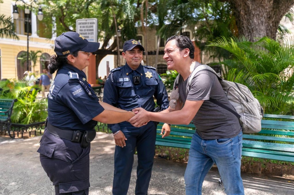 Refuerzan vigilancia en parques, mercados y terminales para un verano seguro