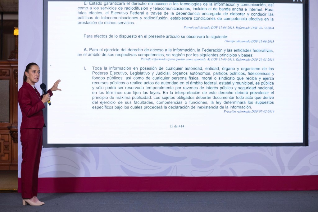 Firma la presidenta Sheinbaum decreto para fortalecer la transparencia en el Gobierno de México