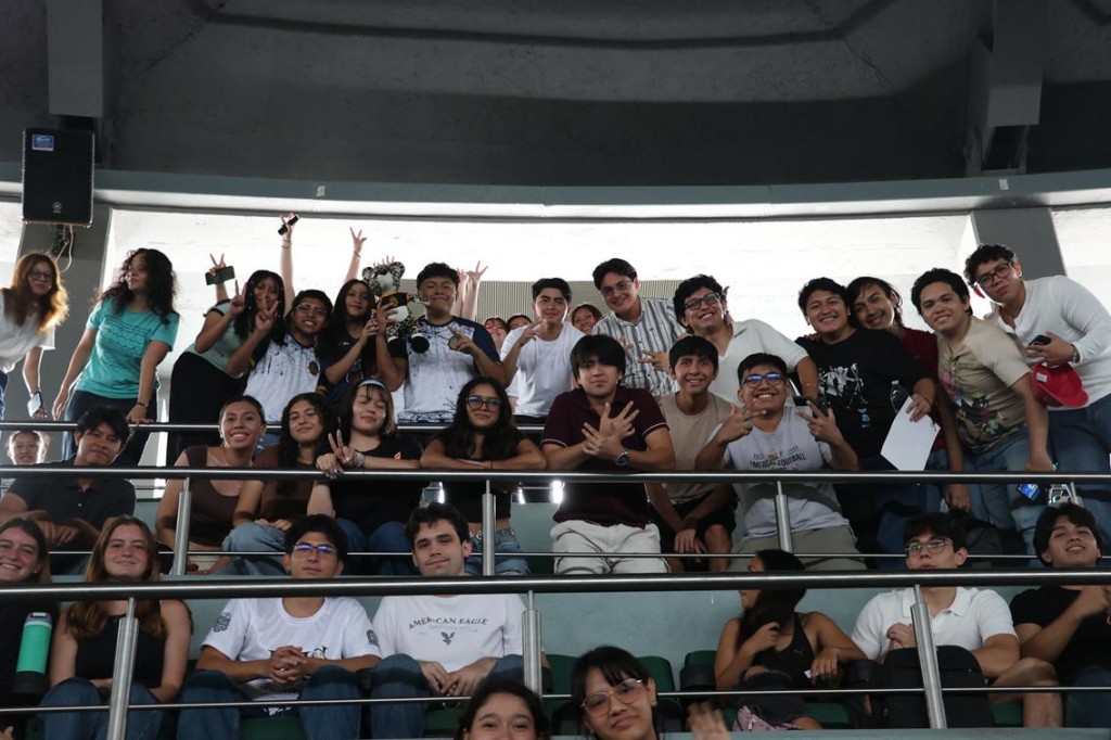 Realizan Bienvenida Jaguar en el Polifórum Zamná, este jueves
