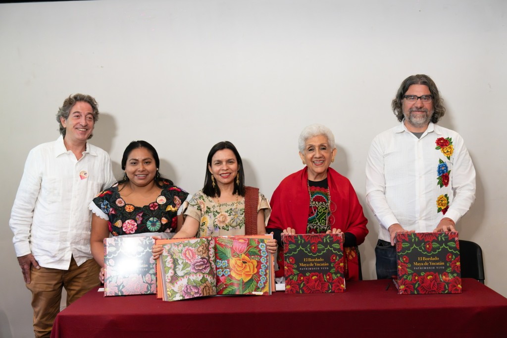 Promueven reconocimiento del bordado maya de Yucat&aacute;n como s&iacute;mbolo de identidad y patrimonio