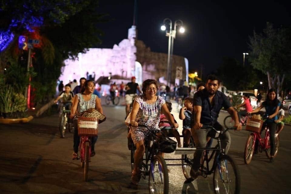 Analiza el Ayuntamiento de Mérida ampliar el recorrido de la Biciruta Nocturna