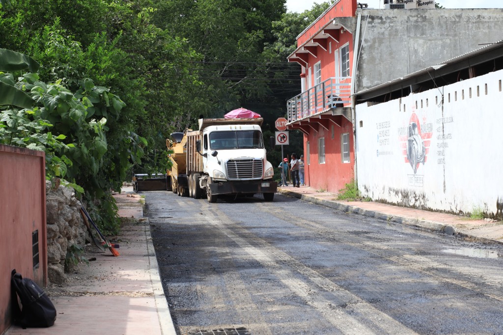 Cumplen con pavimentación en calle 75 de Tizimín