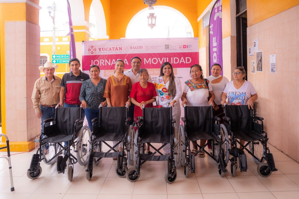 Acerca DIF Yucatán apoyos para la movilidad y el autoempleo a familias de Panabá y Sucilá
