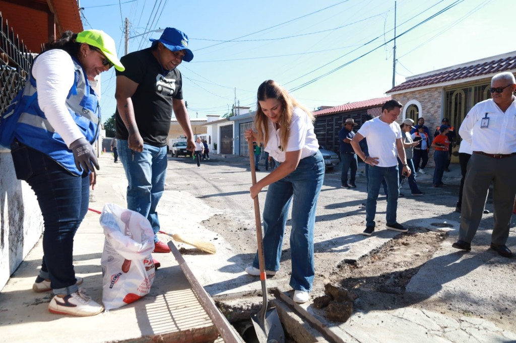 Encabeza Cecilia Patrón megaoperativo número 28 y refuerza mantenimiento del drenaje pluvial