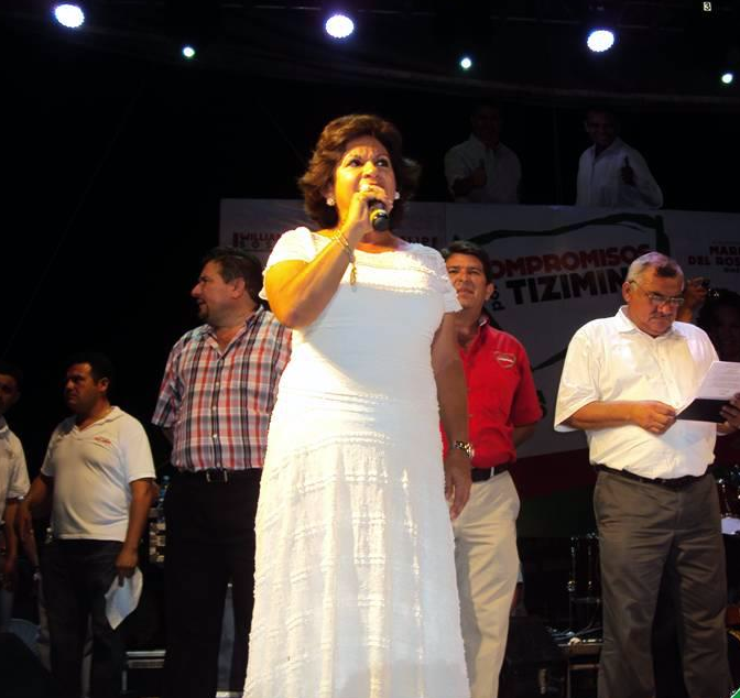 Tizimín: Chary Díaz ofreció disculpas por los tizimileños que no acudieron al cierre de campaña del PRI en Xmatkuil.\r\n\r\n Tizimín: Chary Díaz ofreció disculpas por los tizimileños que no acudieron al cierre de campaña del PRI en Xmatkuil.\r\n\r\n