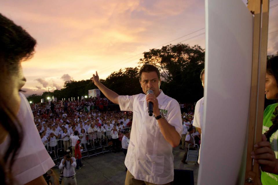 Peña se compromete hacer realidad el tren rápido trans peninsular Peña se compromete hacer realidad el tren rápido trans peninsular