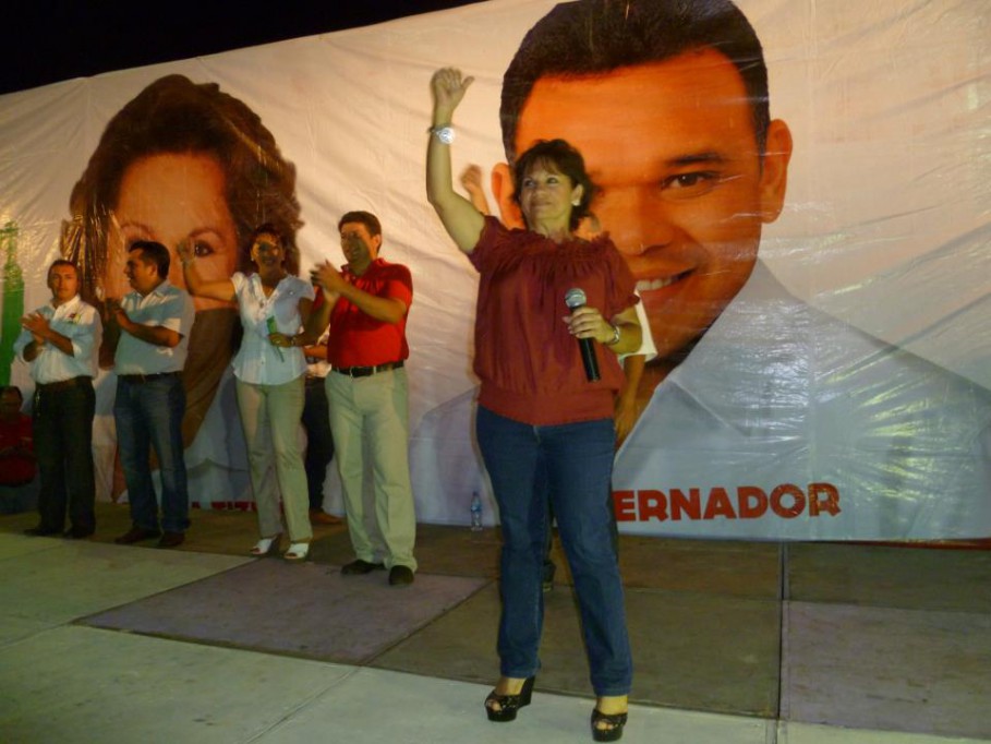 Tizimín: El empleo será tema prioritario en la administración de Chary Díaz Tizimín: El empleo será tema prioritario en la administración de Chary Díaz