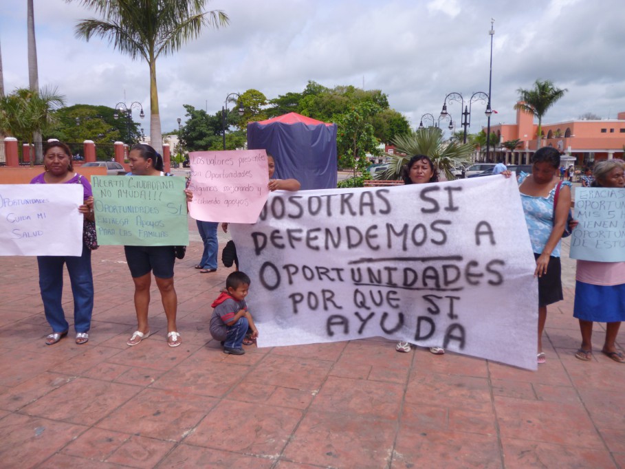 Tizimín: Beneficiarias de Oportunidades alzan la voz Tizimín: Beneficiarias de Oportunidades alzan la voz