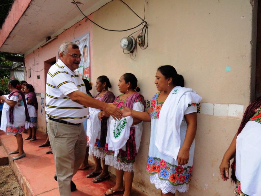 Valladolid: William Sosa Altamira pide el voto ciudadano en comisarías de Valladolid Valladolid: William Sosa Altamira pide el voto ciudadano en comisarías de Valladolid