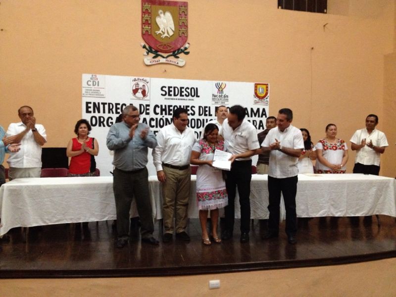 Finaliza la entrega de recursos a mujeres indígenas Finaliza la entrega de recursos a mujeres indígenas