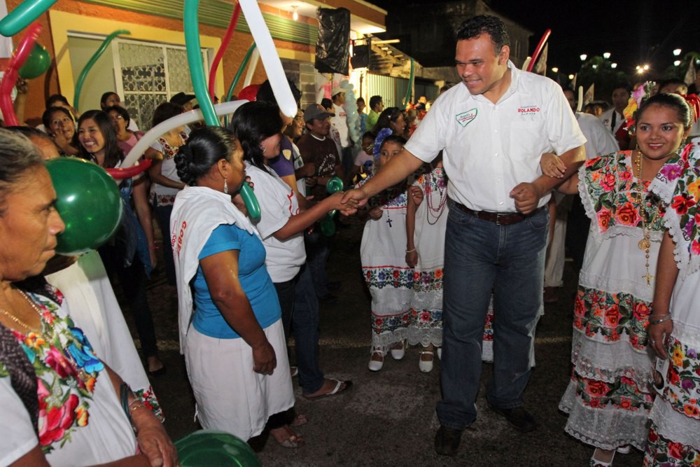 Anuncia Rolando programas de la Bolsa por Yucatán Anuncia Rolando programas de la Bolsa por Yucatán
