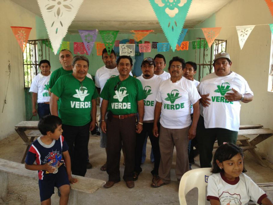 Tizimin: Beto Góngora dotará de vales de medicinas a los más necesitados\r\n\r\n Tizimin: Beto Góngora dotará de vales de medicinas a los más necesitados\r\n\r\n