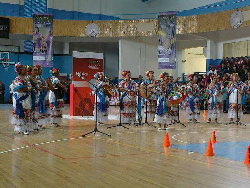 Rondalla del DIF Mérida, en concurso nacional Rondalla del DIF Mérida, en concurso nacional