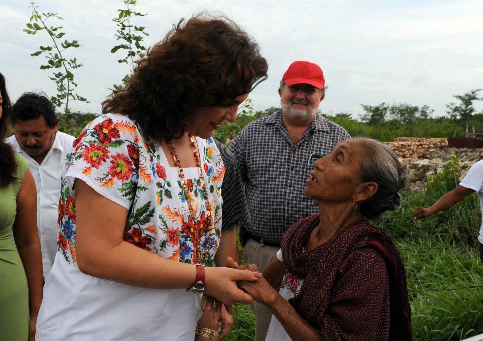 Entregan apoyo a los yucatecos Entregan apoyo a los yucatecos