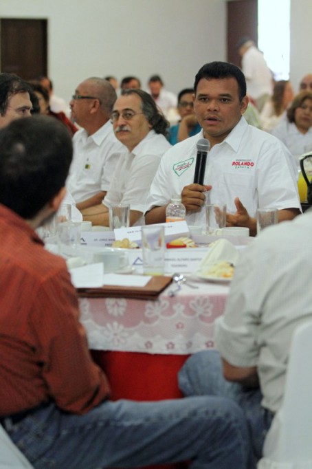 Compromiso de Rolando para consolidar la red digital de Yucatán Compromiso de Rolando para consolidar la red digital de Yucatán