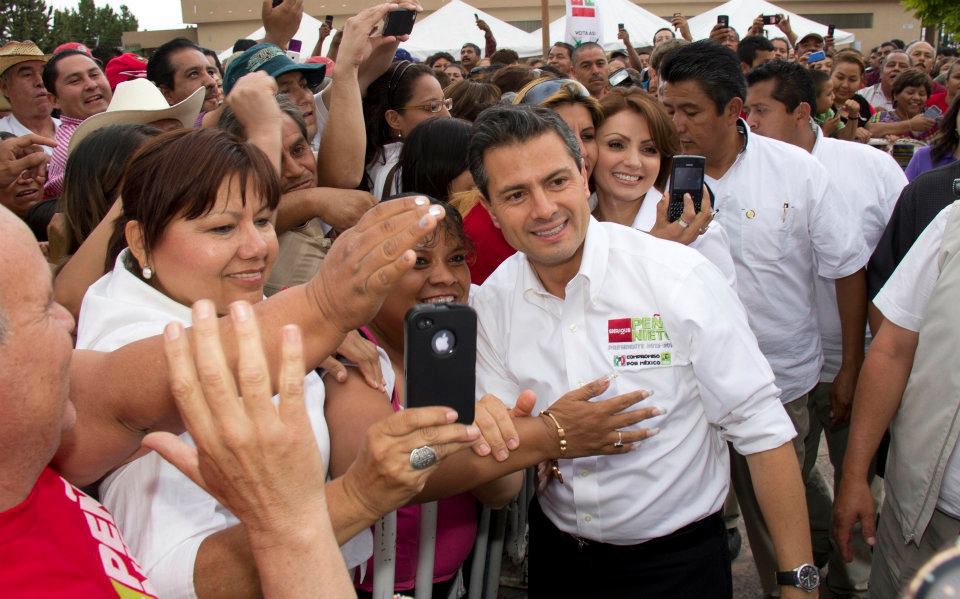 Resalta Peña Nieto la urgencia de concretar reformas para el crecimiento del país. Resalta Peña Nieto la urgencia de concretar reformas para el crecimiento del país.