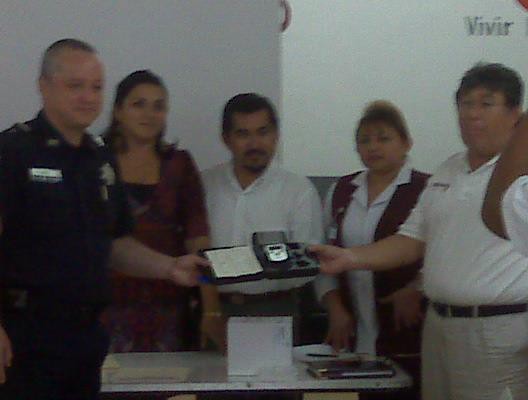 Valladolid: Entregan a la policía municipal equipo de alcoholmetria Valladolid: Entregan a la policía municipal equipo de alcoholmetria