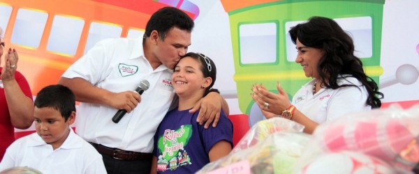 Recolecta Rolando Zapata más de cuatro mil juguetes para niños de escasos recursos Recolecta Rolando Zapata más de cuatro mil juguetes para niños de escasos recursos