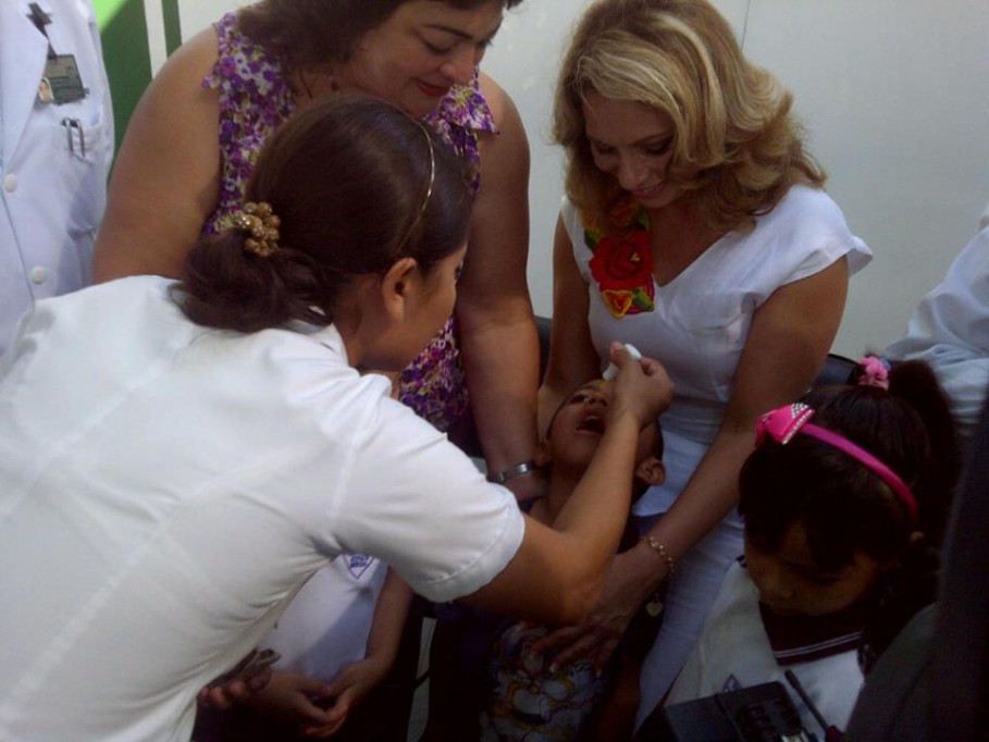 Orgullo y compromiso por Yucatán, Angélica Araujo Lara. Orgullo y compromiso por Yucatán, Angélica Araujo Lara.