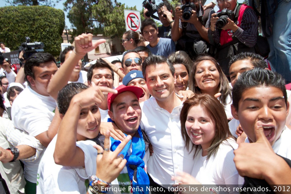 Enrique Peña Nieto se compromete con la industria aeronáutica en Querétaro Enrique Peña Nieto se compromete con la industria aeronáutica en Querétaro