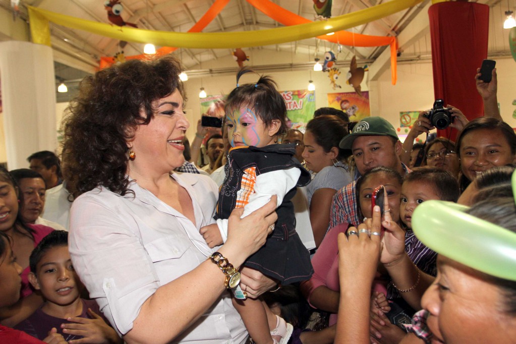 Alegría y diversión, sólo para niños Alegría y diversión, sólo para niños