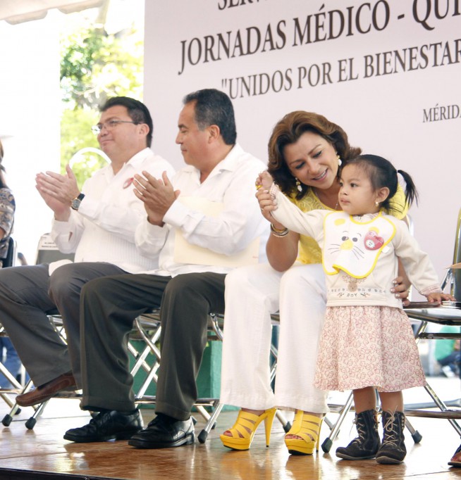 El DIF Yucatán pone en marcha las jornadas médico-quirúrgicas “Unidos por el bienestar de tu salud” El DIF Yucatán pone en marcha las jornadas médico-quirúrgicas “Unidos por el bienestar de tu salud”