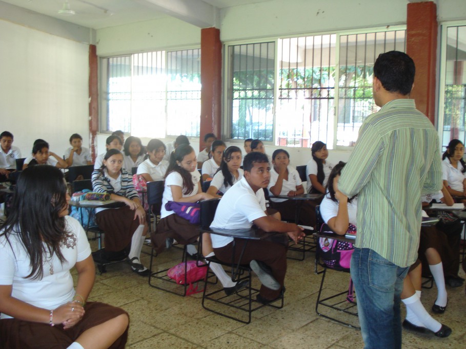Lanzan el programa “Adolescente Prevenido” Lanzan el programa “Adolescente Prevenido”