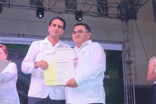 Alcalde de Progreso recibe nombramiento Alcalde de Progreso recibe nombramiento